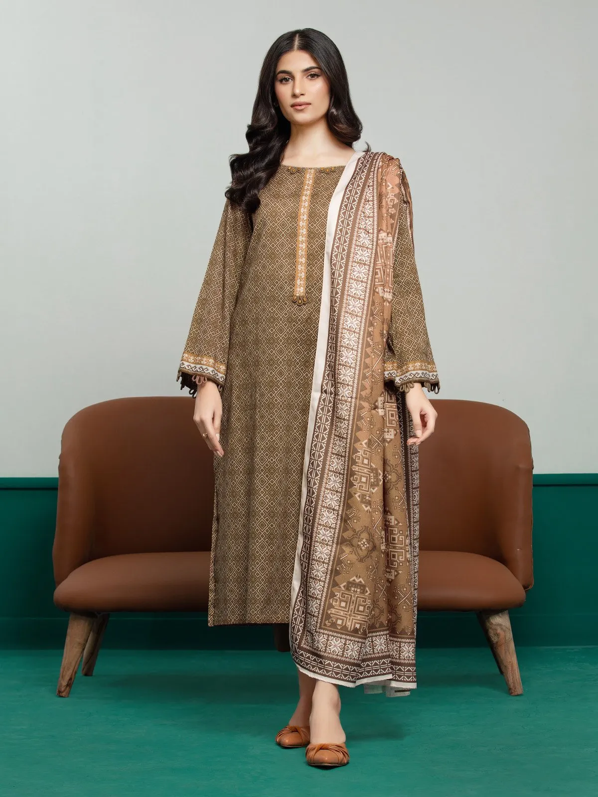 edenrobe Allure Printed Khaddar Unstitched 3Pc Suit EWU23A3S-27638-3P