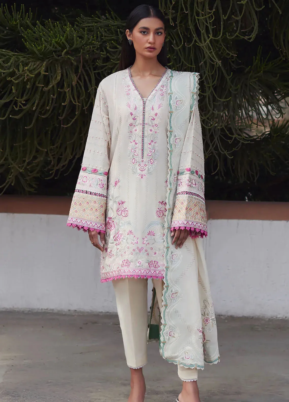 Elan Luxury Embroidered Lawn 3 Piece Unstitched Suit EL24LEL D-10B AIRA