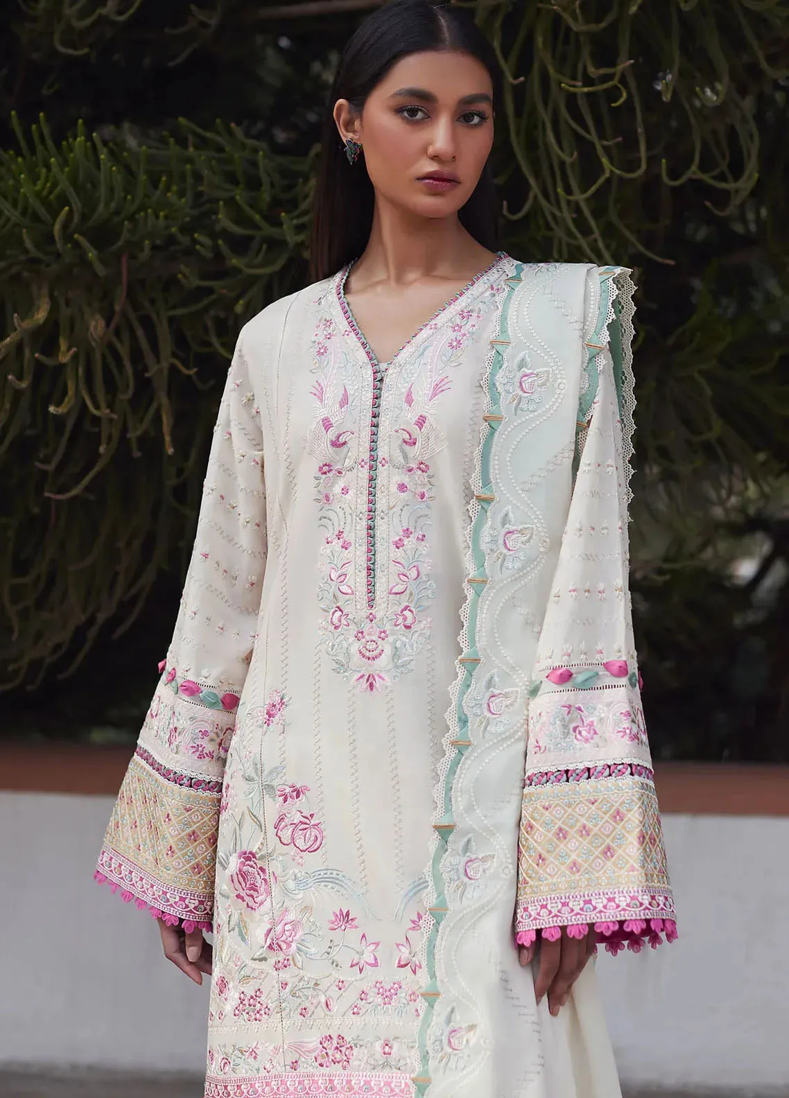 Elan Luxury Embroidered Lawn 3 Piece Unstitched Suit EL24LEL D-10B AIRA