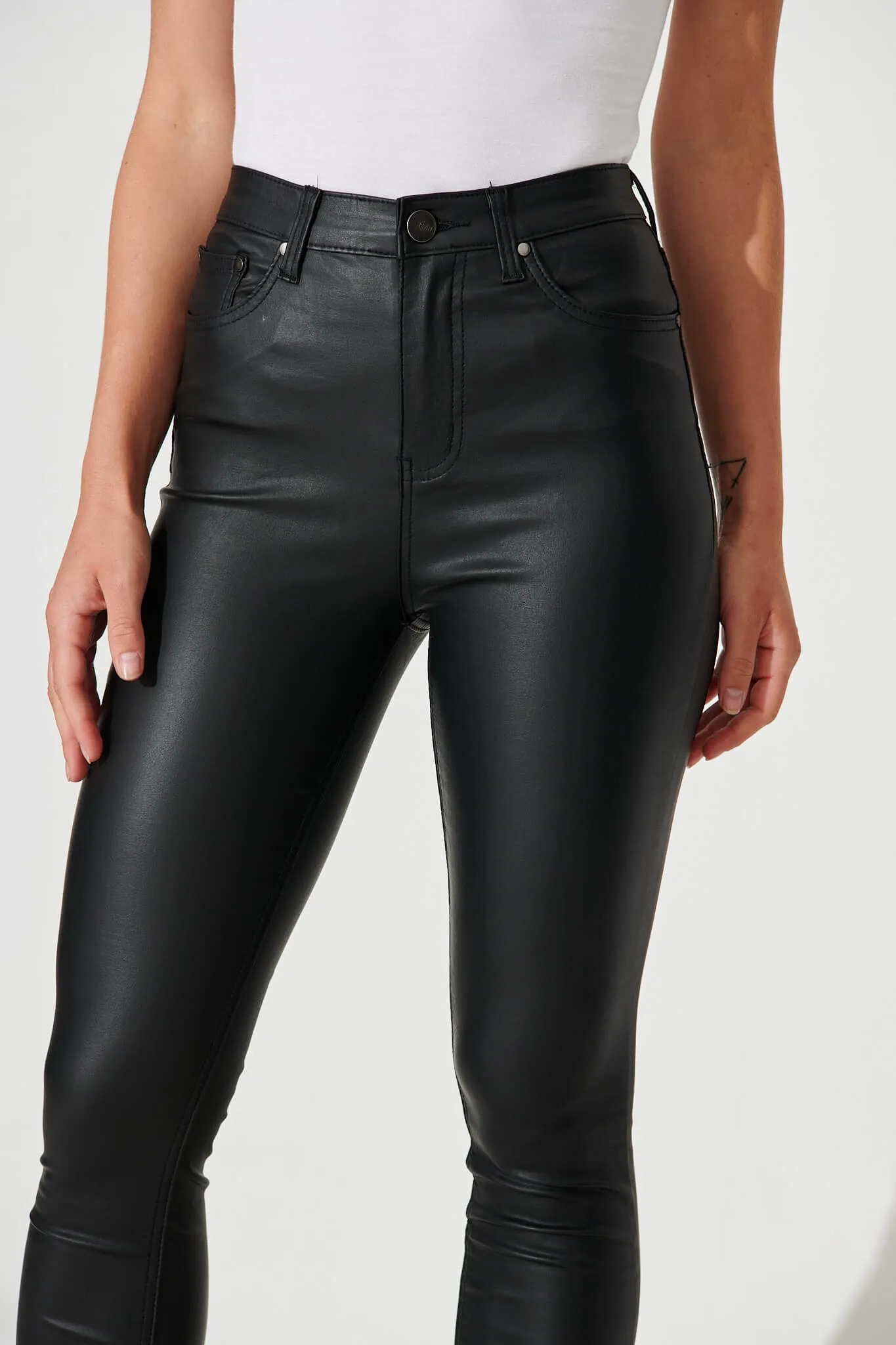 Merley Skinny Pants In Black Leatherette