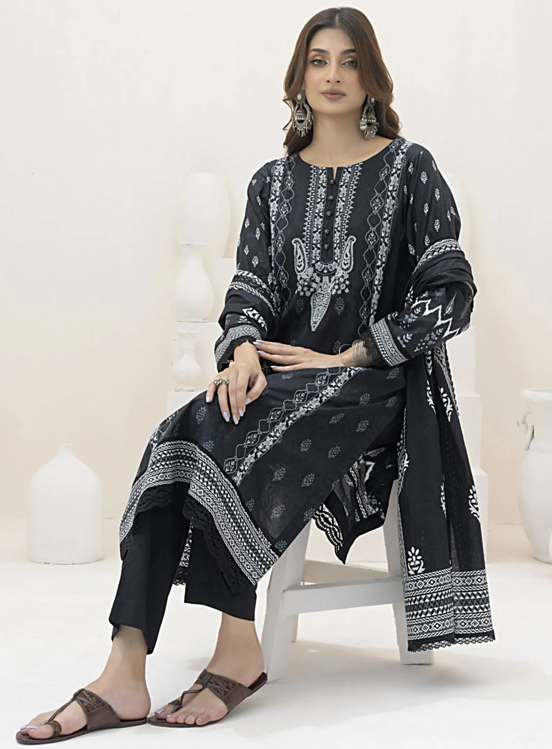 Monochrome By Alzohaib Digital Printed Lawn 3 Piece Unstitched Suit AZ24M MDL-09