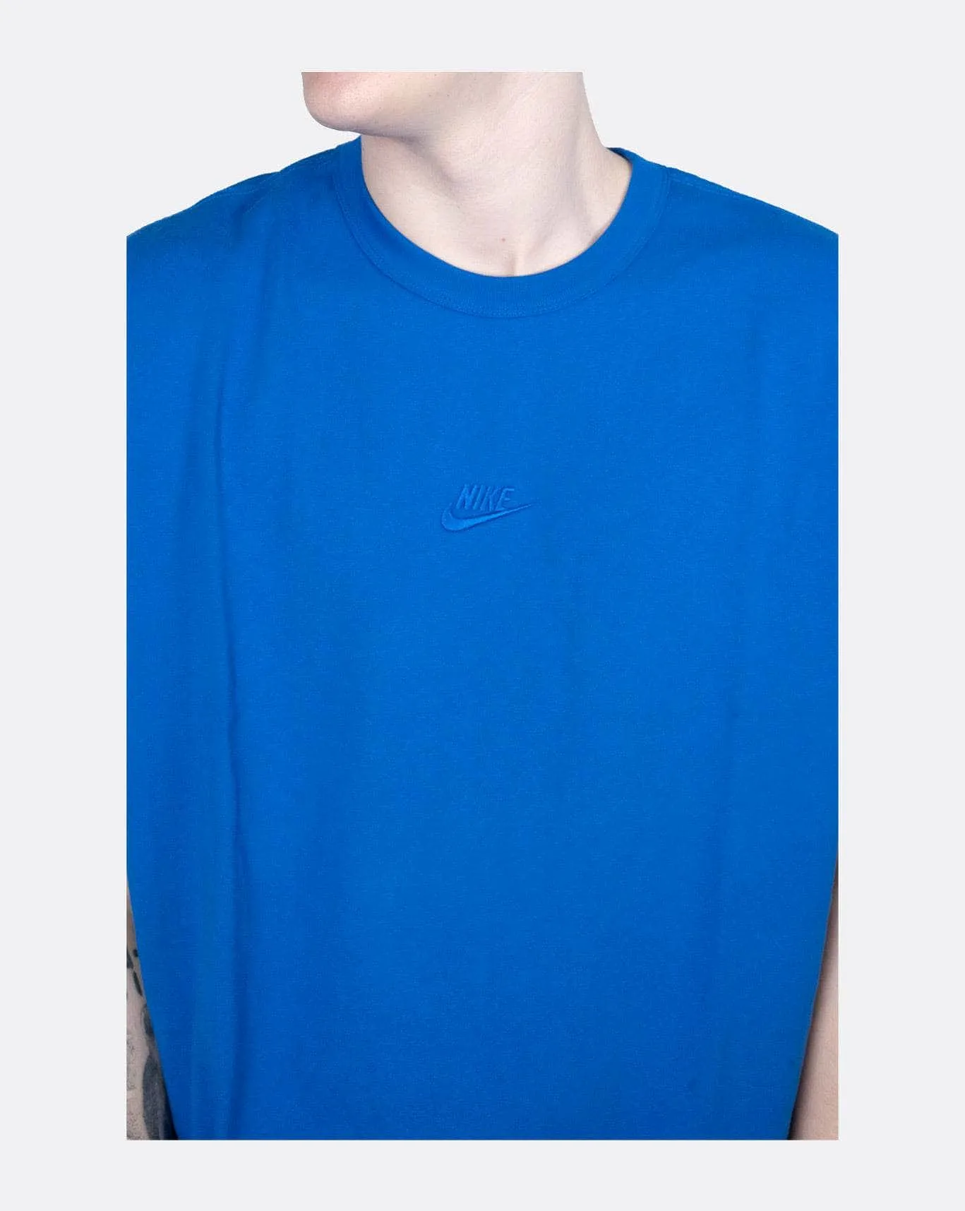 Nike Sportswear Premium Essential Sust Tee