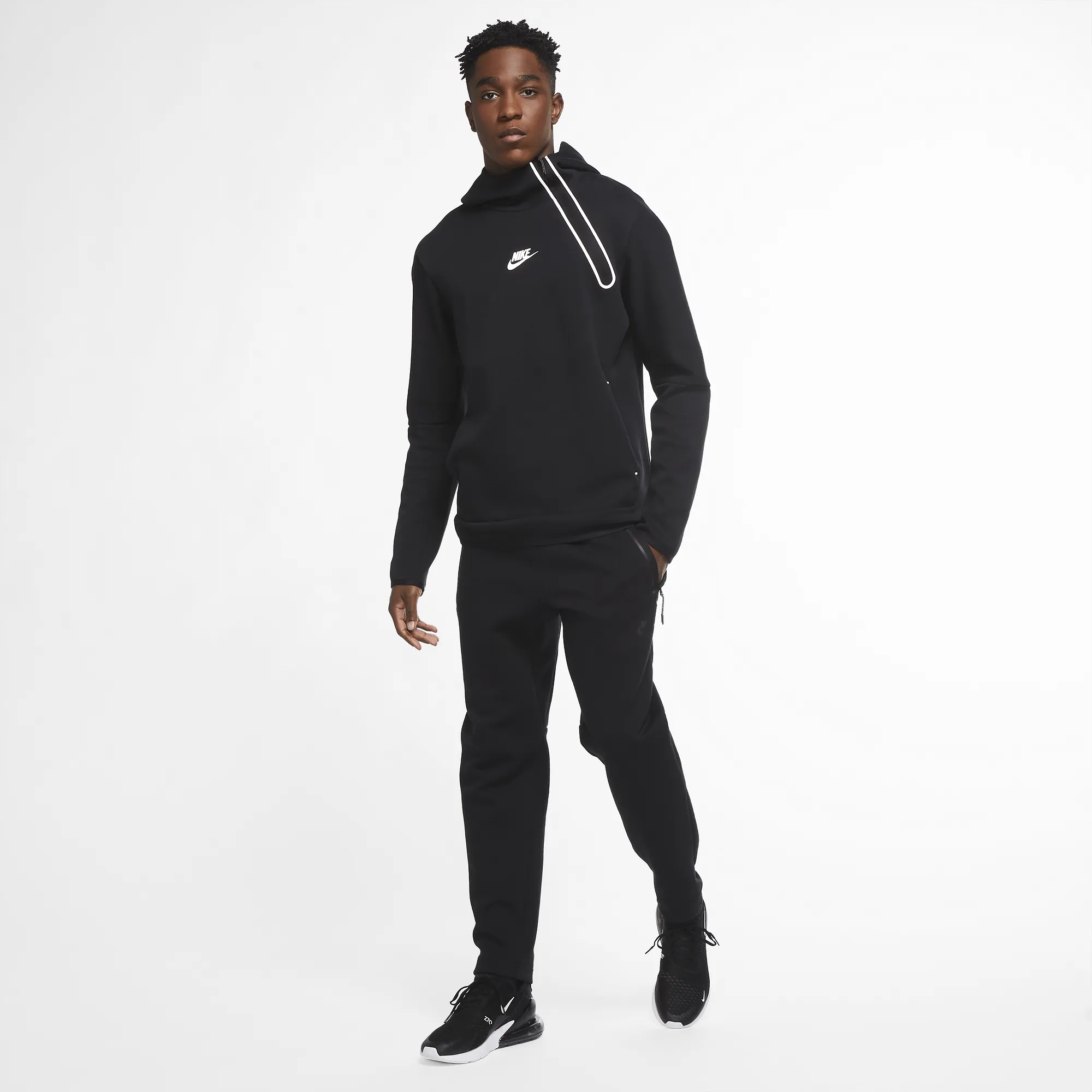 NIKE SPORTSWEAR TECH FLEECE