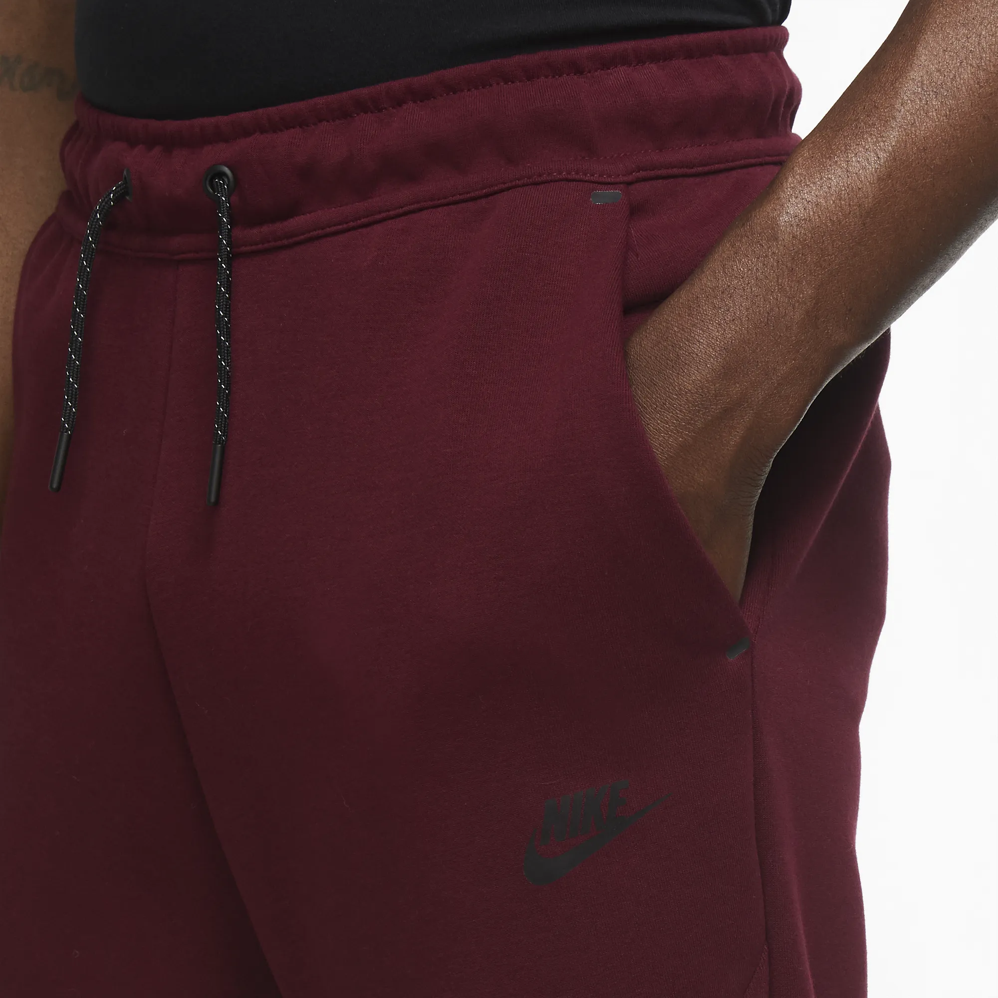 NIKE SPORTSWEAR TECH FLEECE