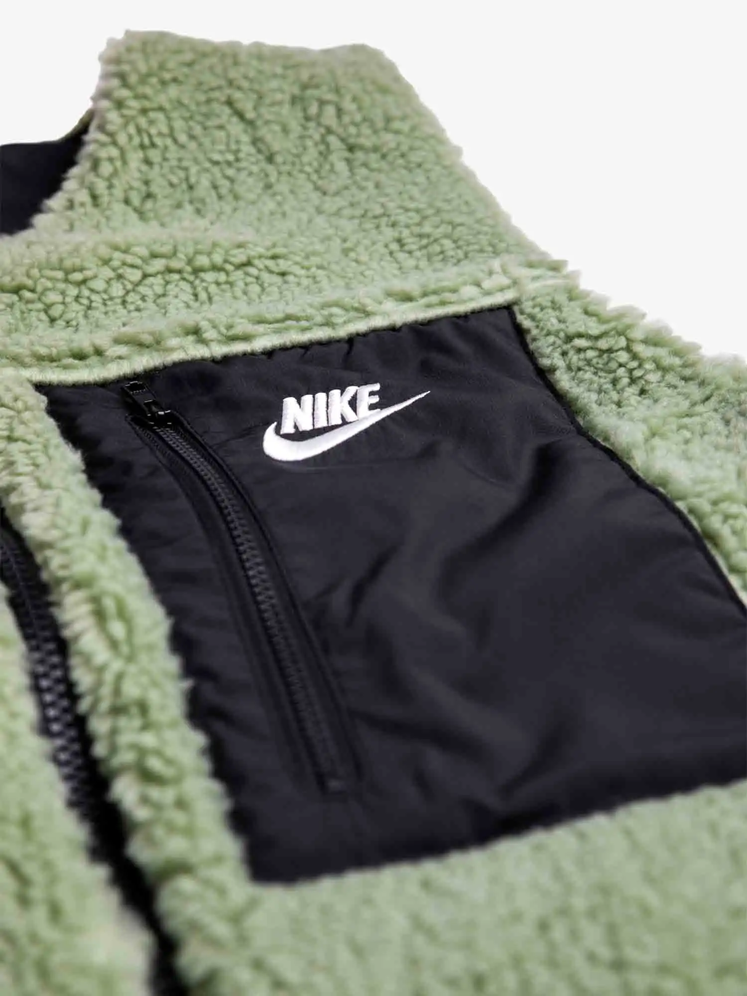 Nike Sportswear Winter Fleece Vest - Oil Green / Black