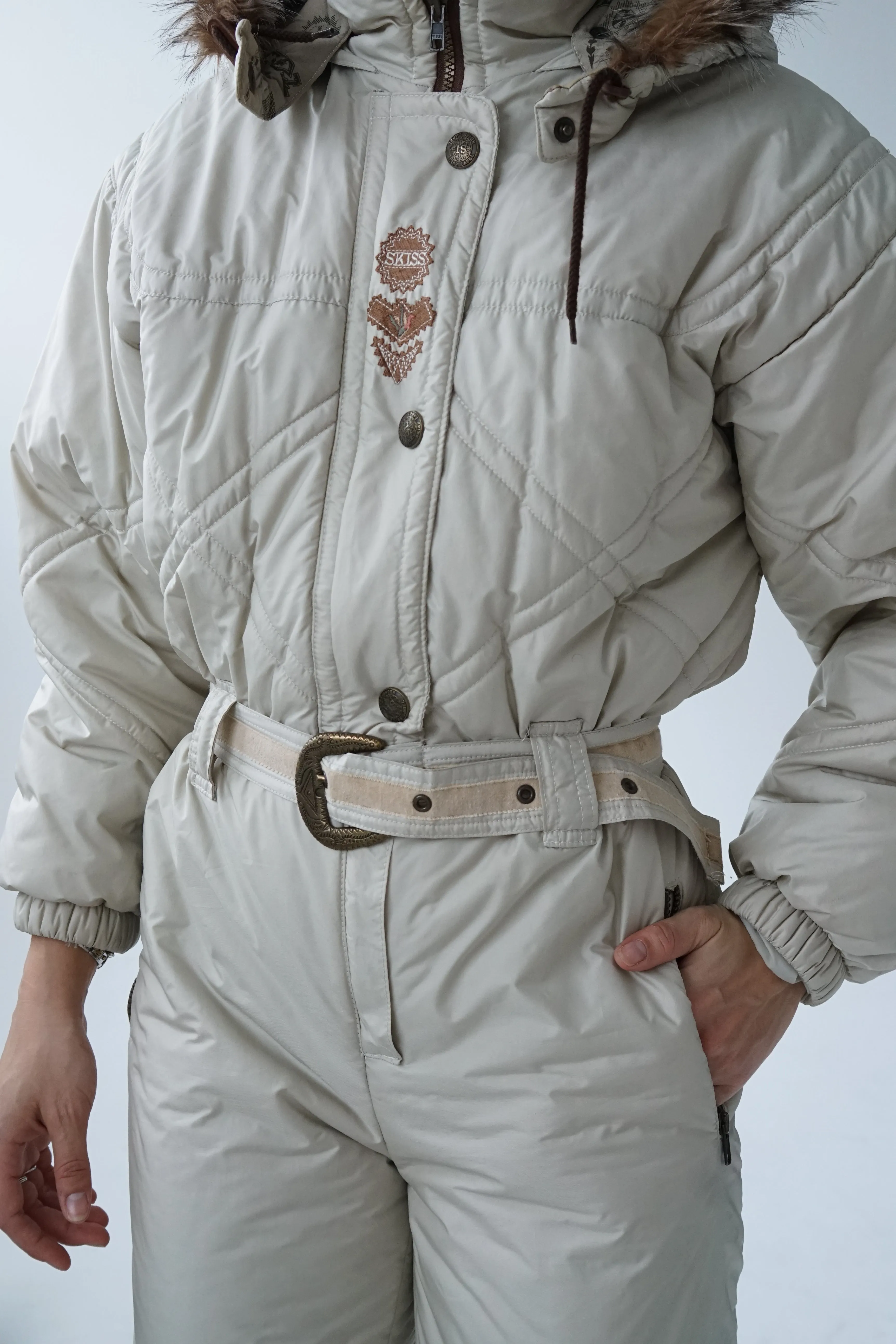 One piece vintage Made in France ski suit, snow suit beige puffy pour femme taille 40 (S)