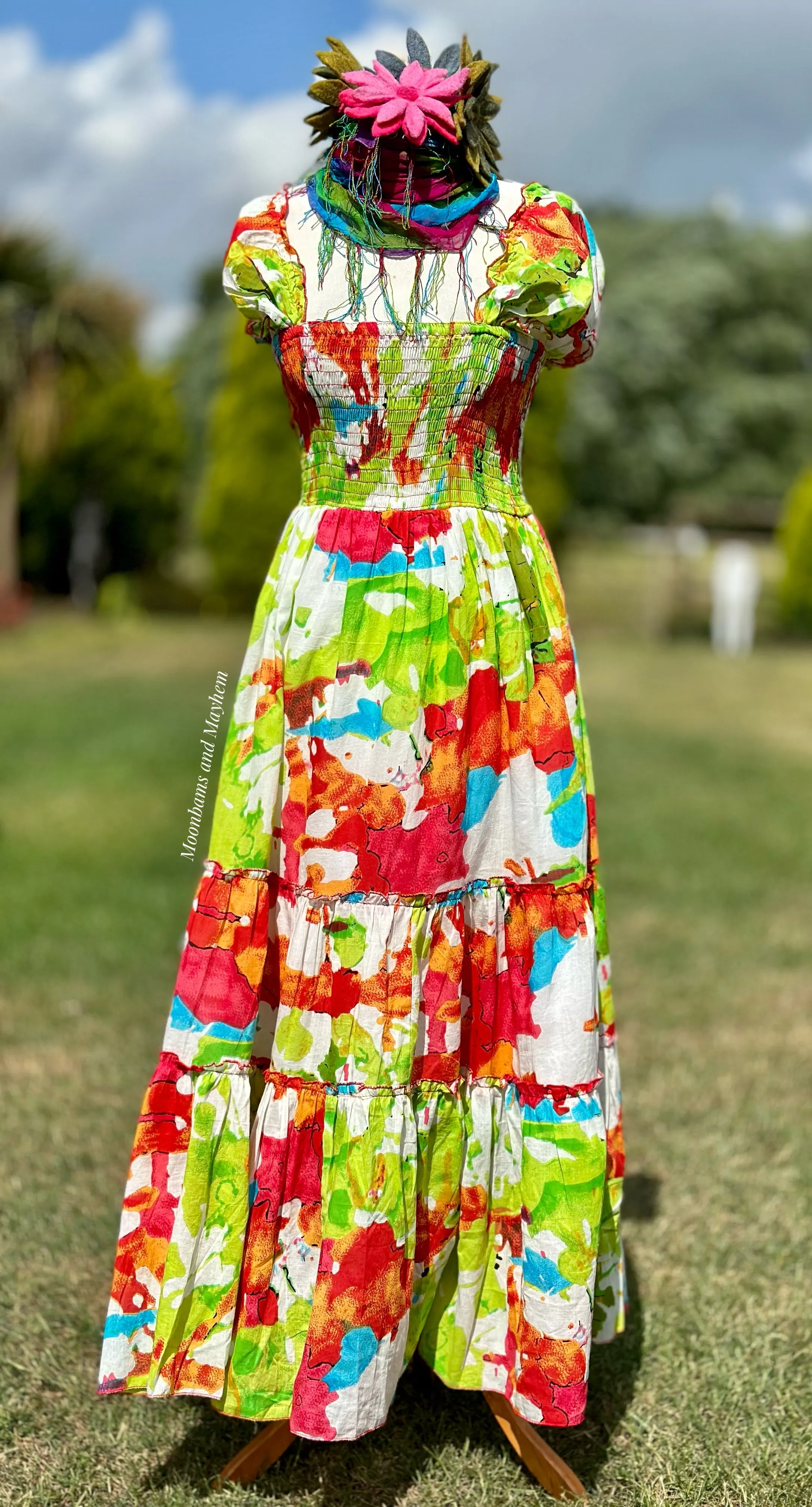 SUMMER MEADOW MAXI DRESS UK SIZE S / M (301)